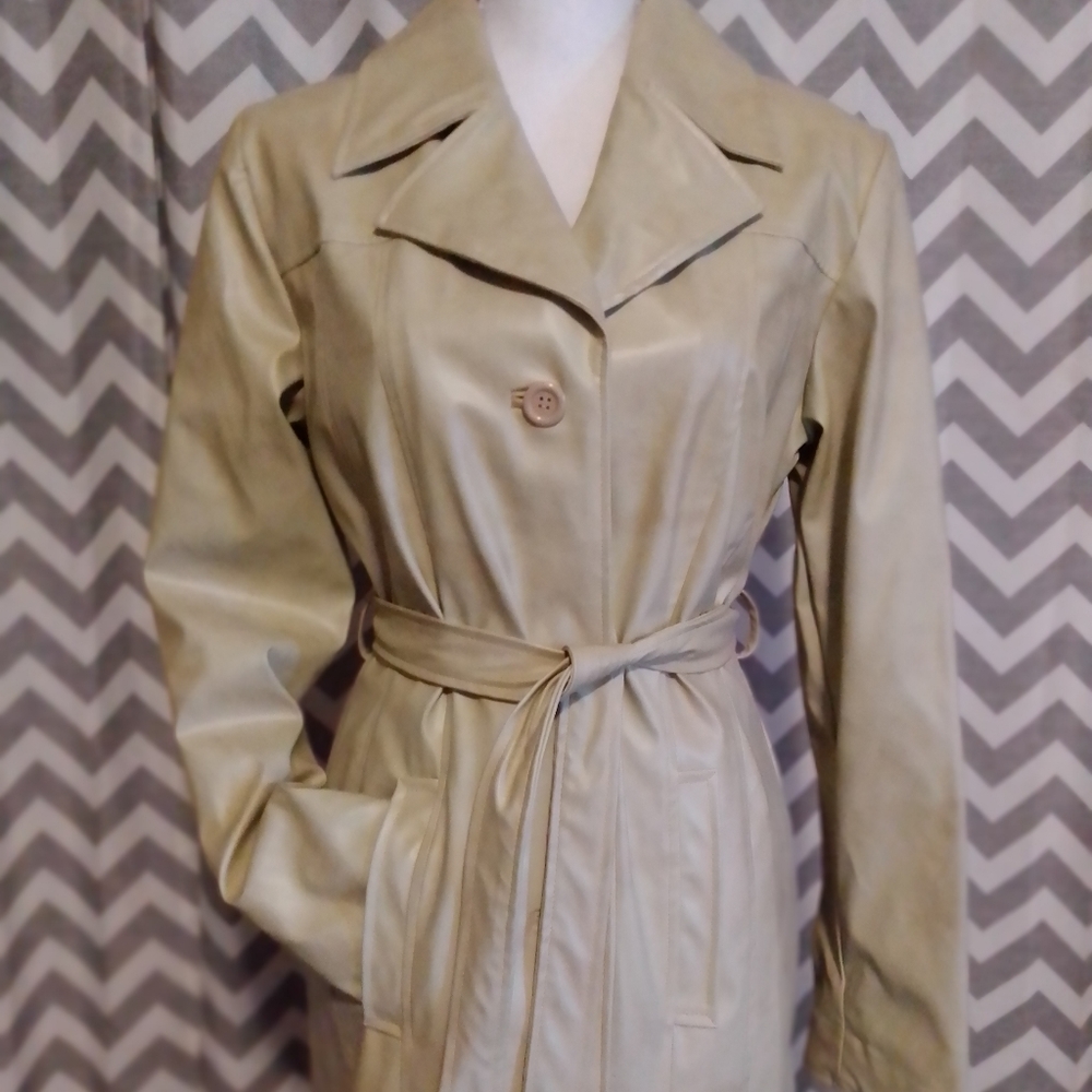 Vintage Faux Leather jacket!